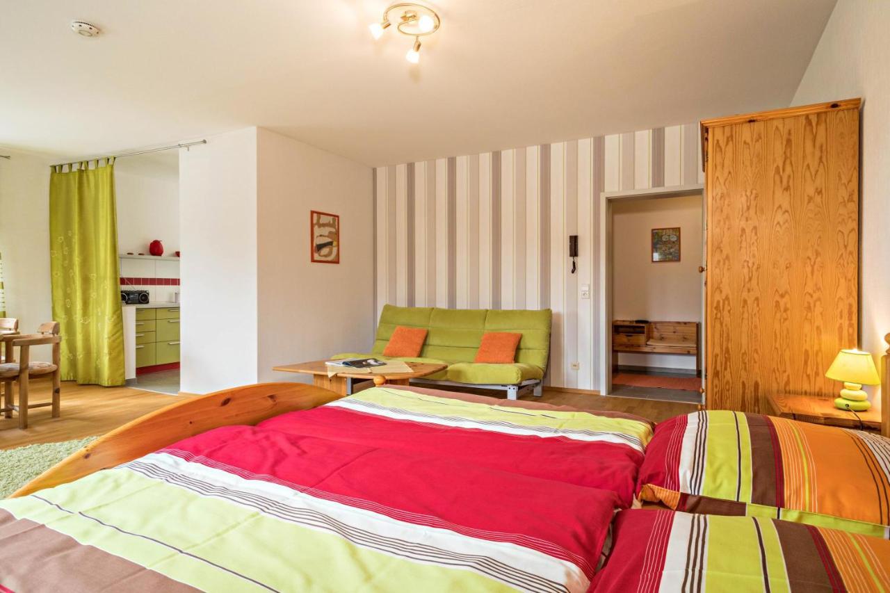 Ferienwohnung Am Schloss Heiligenborn Dış mekan fotoğraf